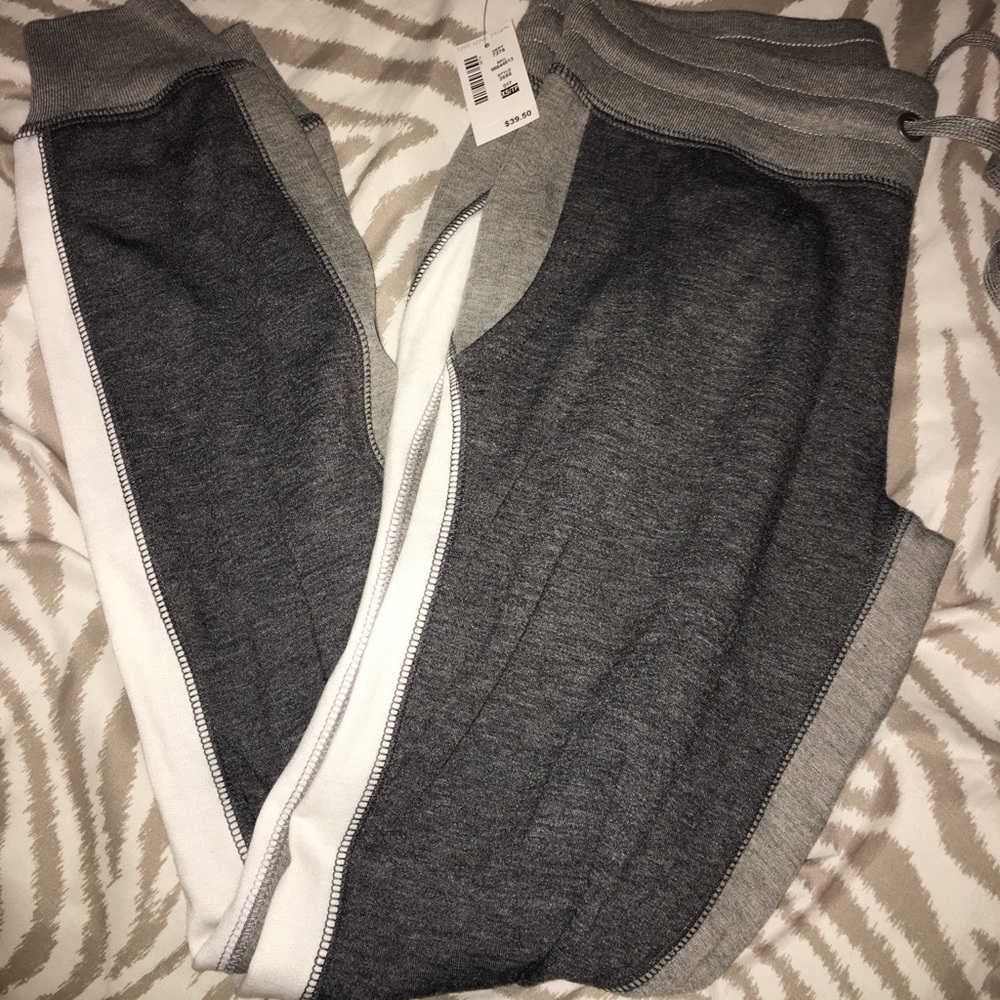 Aeropostale Live Love Dream joggers